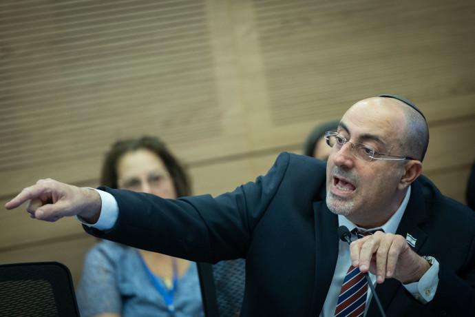 מעריב