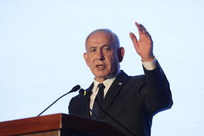 מעריב