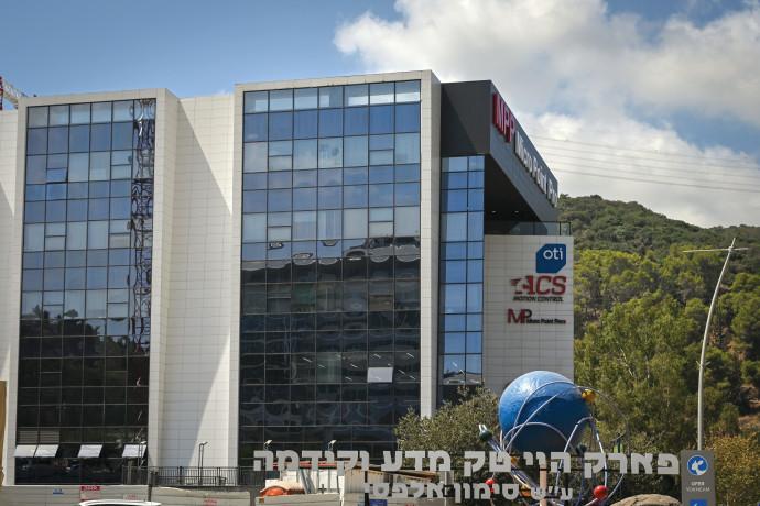 מעריב