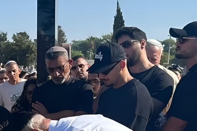 מעריב