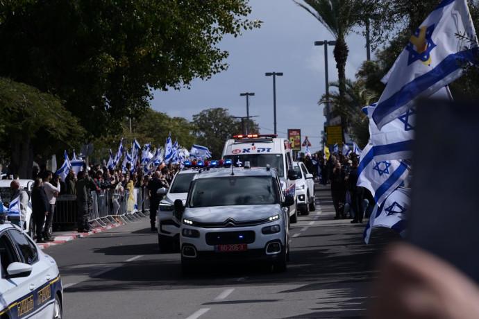 מעריב