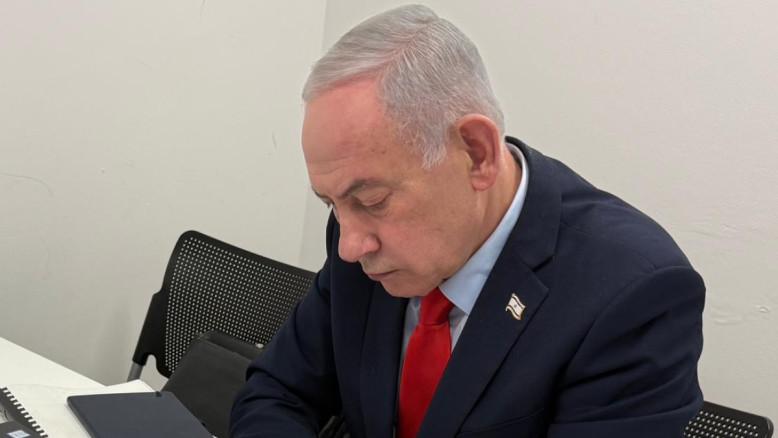 מעריב