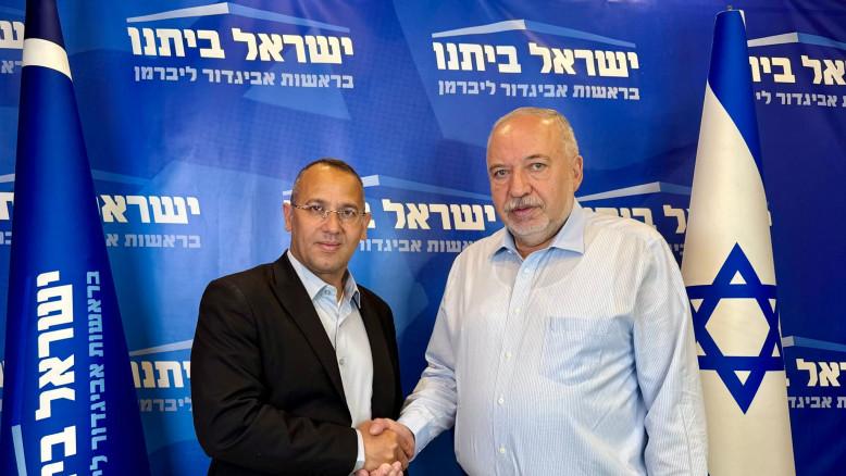 מעריב