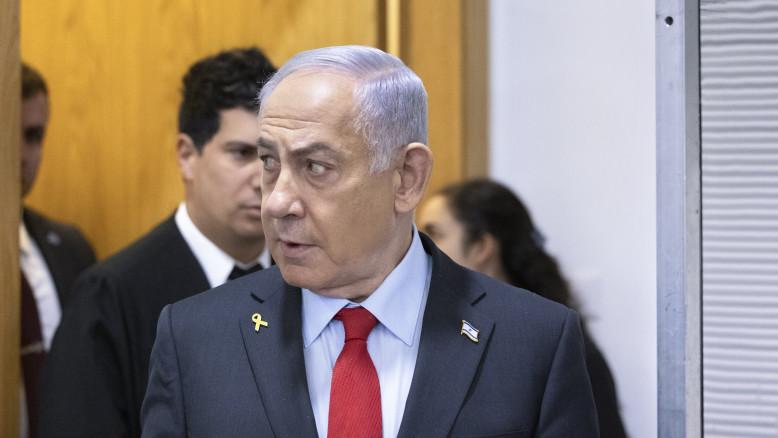 מעריב