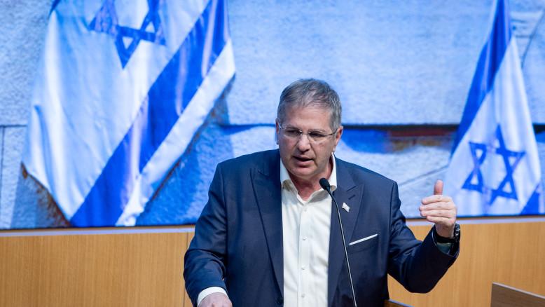 מעריב