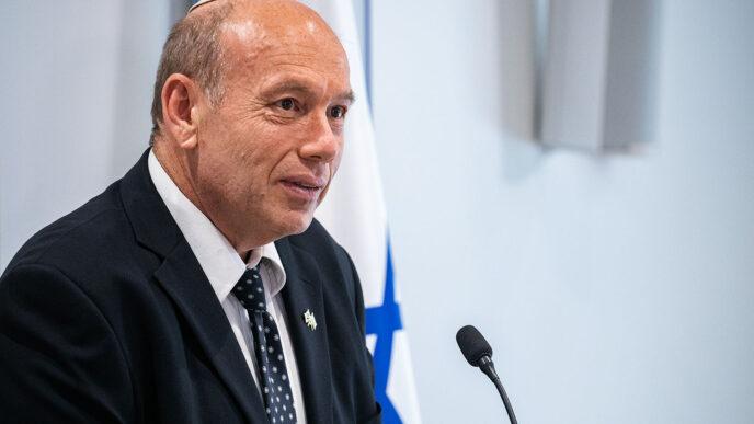דבר ראשון