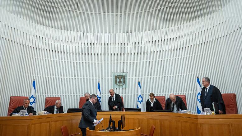 מעריב