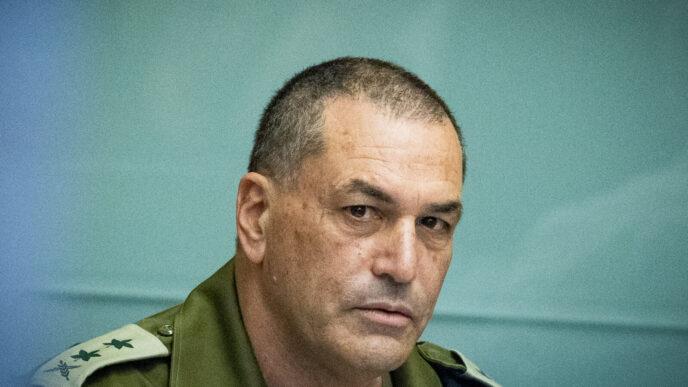 דבר ראשון