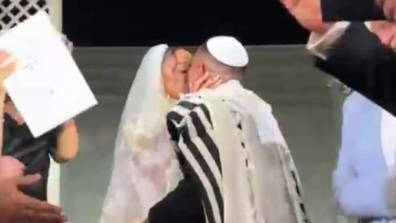 מעריב