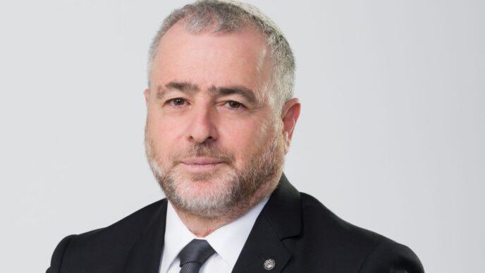 דבר ראשון