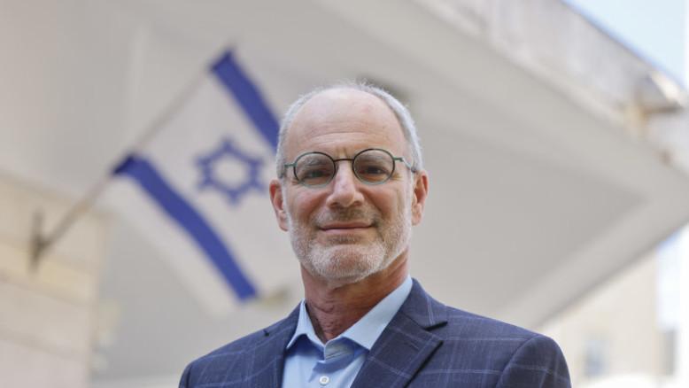 מעריב
