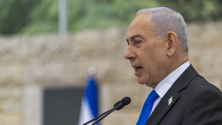 מעריב