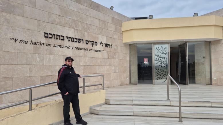 מעריב