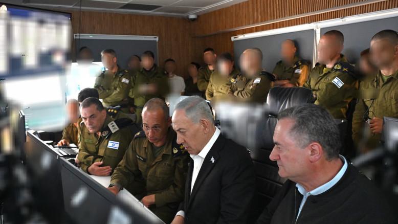 מעריב