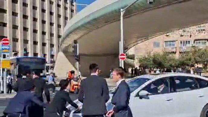 דבר ראשון