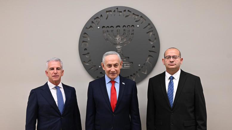 מעריב