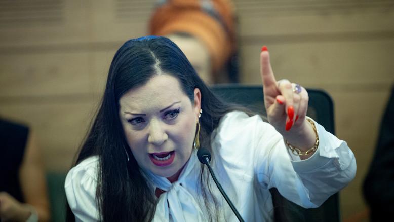 מעריב