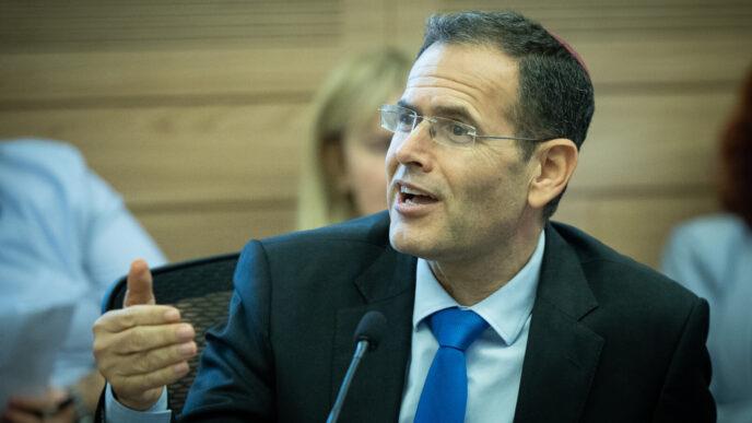 דבר ראשון