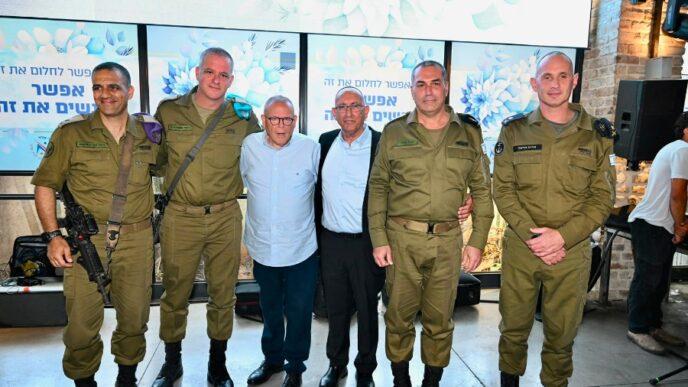 דבר ראשון