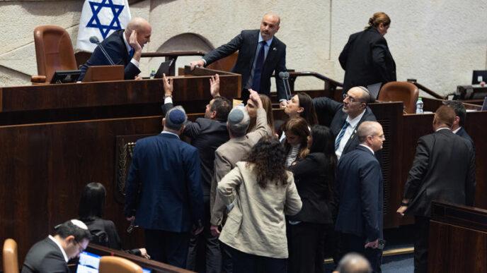 דבר ראשון