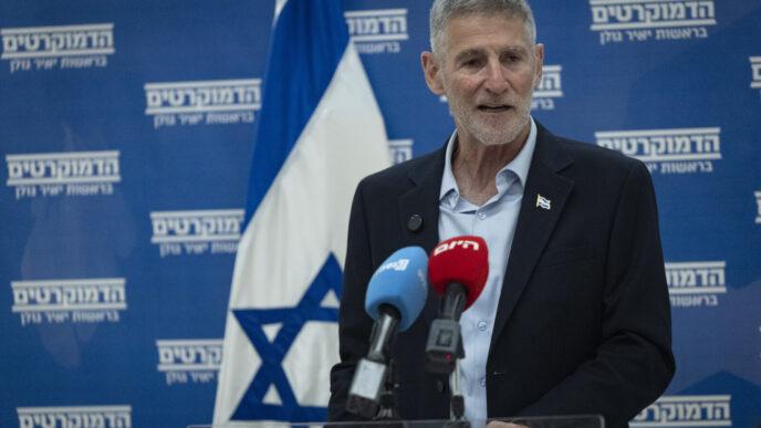 דבר ראשון