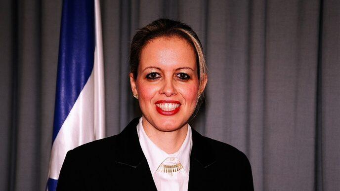 דבר ראשון