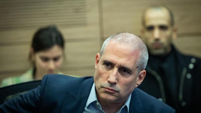 דבר ראשון