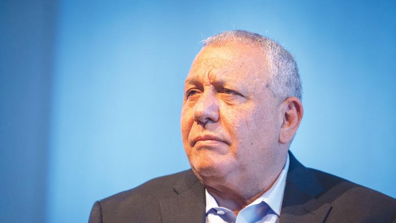 מעריב