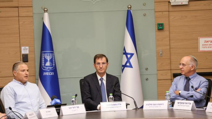 דבר ראשון