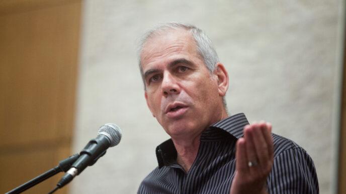 דבר ראשון