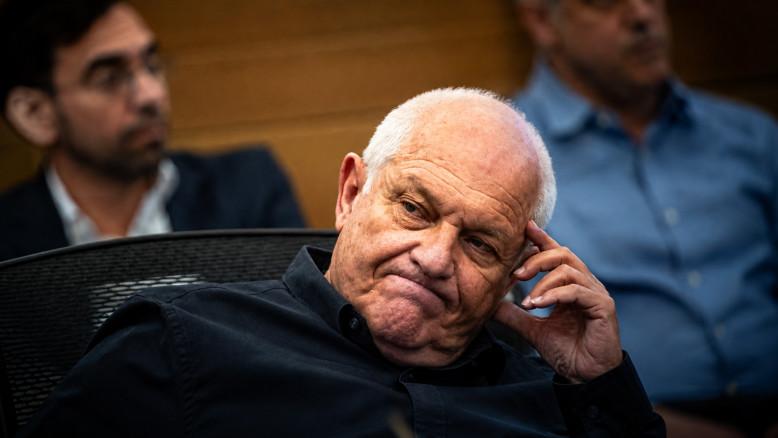 מעריב