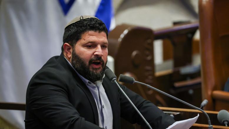 מעריב