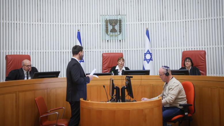 מעריב