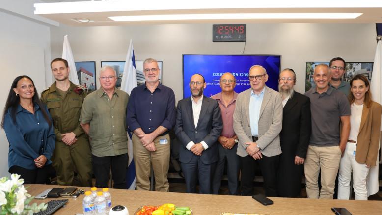 מעריב