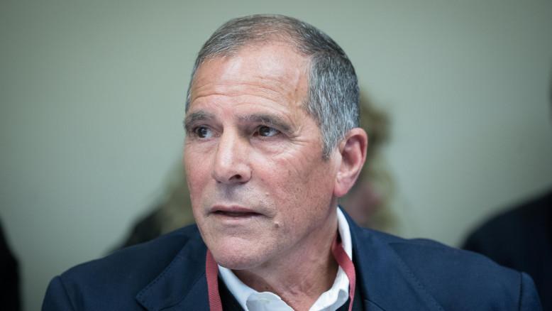 מעריב