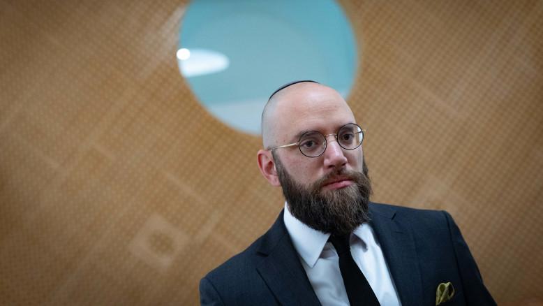 מעריב