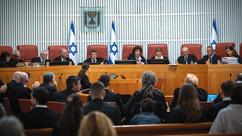 מעריב