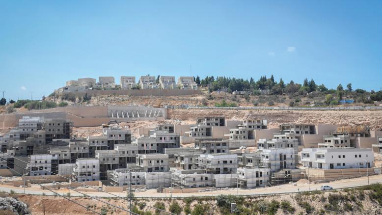 מעריב