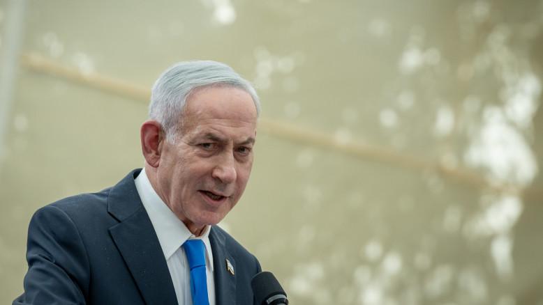 מעריב