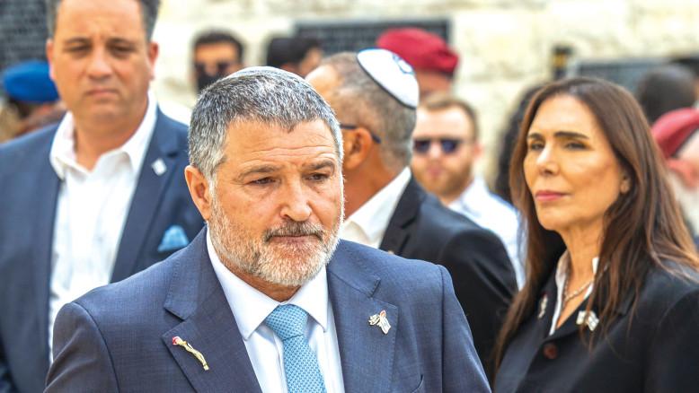 מעריב