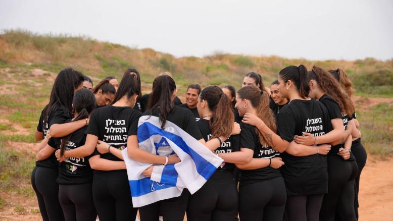 מעריב