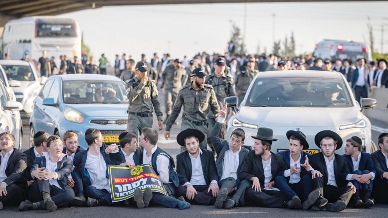 מעריב