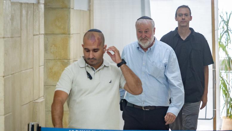 מעריב