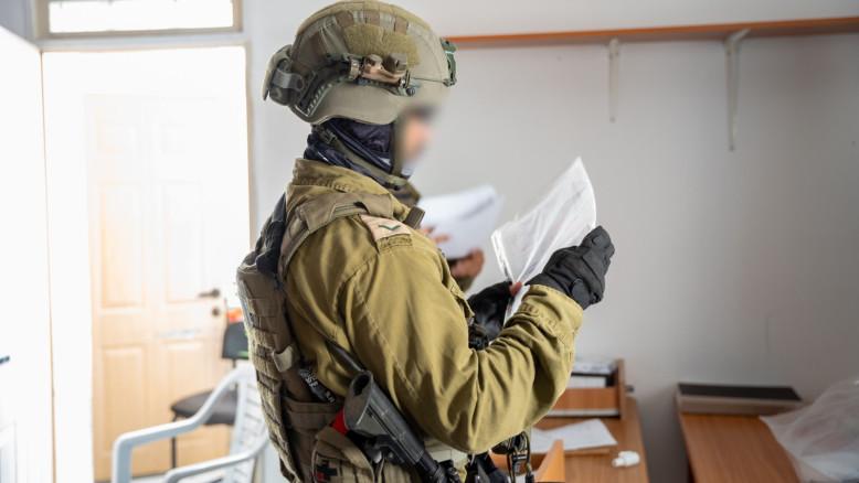 מעריב
