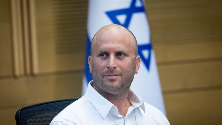 מעריב