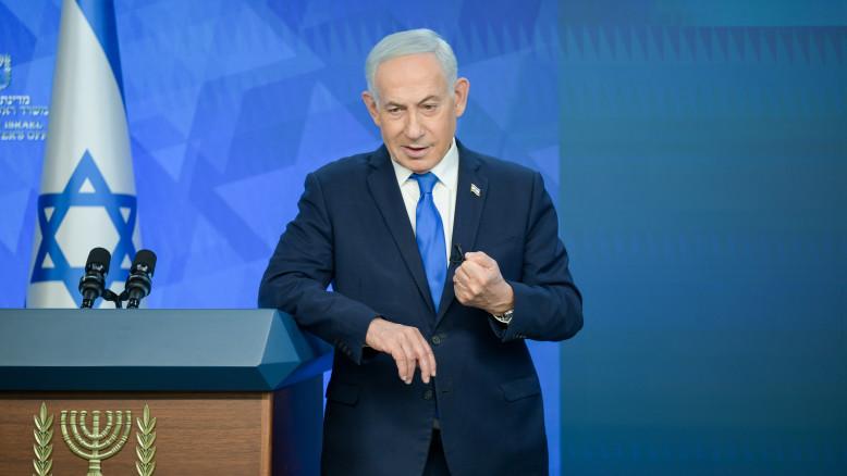 מעריב