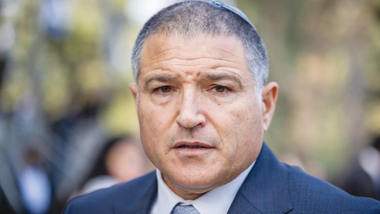 מעריב