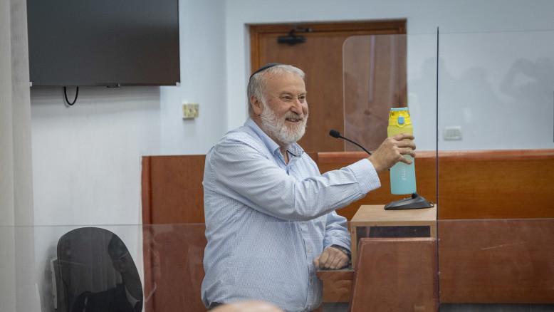 מעריב