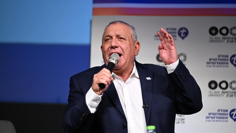 מעריב