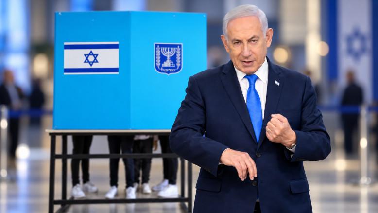 מעריב